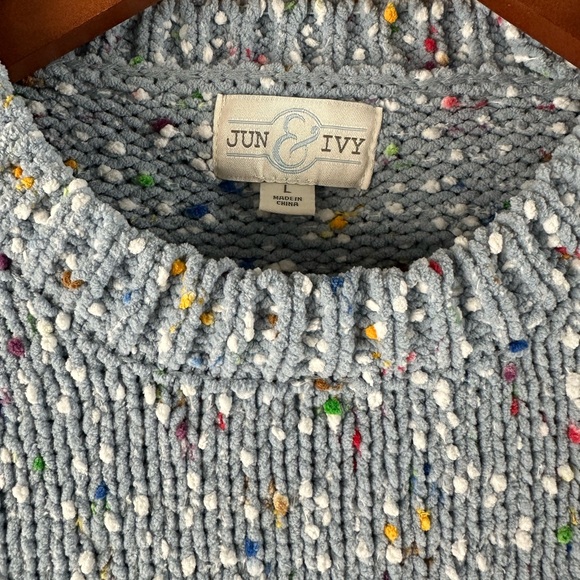 Francesca's Jun & Ivy Speckled Sweater - Picture 4 of 9